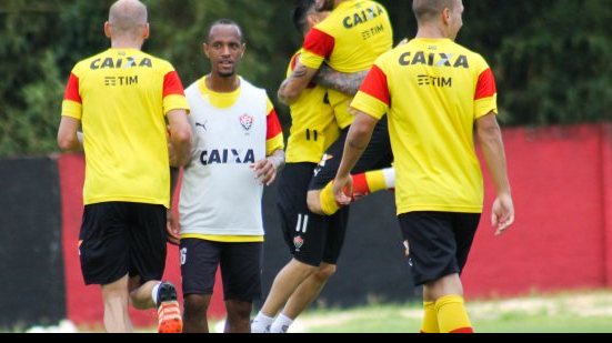 Imagem Com retornos de titulares, Vitória é relacionado para duelo com o Sergipe