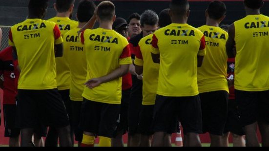Imagem Vitória se reapresenta e treina de olho no Sergipe