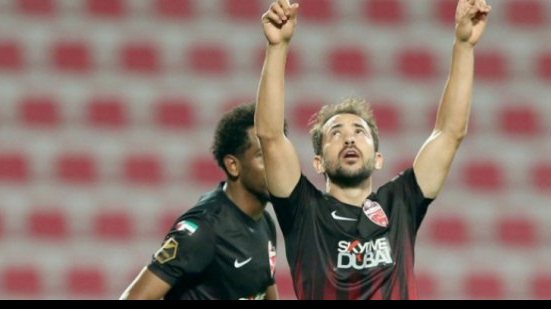 Imagem Everton Ribeiro volta ao Brasil e entra no radar do São Paulo