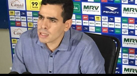 Imagem Marcelo Sant&#039;Ana confessa ser ´canguinha`e detona: “proíbo conselheiro de entrar no CT”