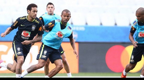 Imagem De olho em duelo contra o Paraguai, Seleção treina em São Paulo
