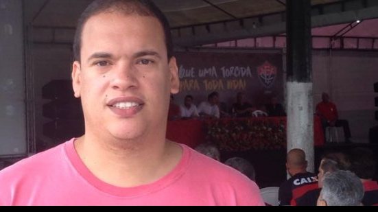 Imagem     Torcedor do Vitória acredita que AGE entrará para história do clube