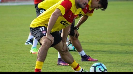 Imagem  Podendo ter nova oportunidade entre os titulares, Norberto foca no jogo contra o Fluminense
