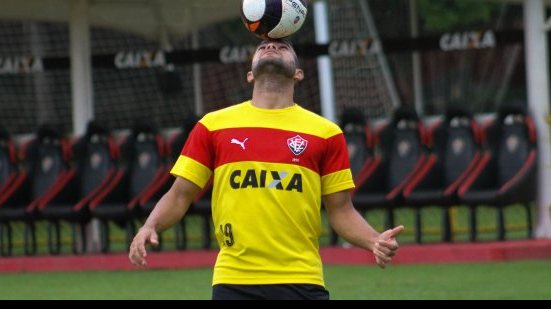Imagem Welison pede foco no Fluminense e fala sobre afirmação no time titular