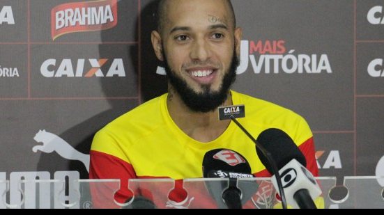 Imagem Paulinho comenta caso VR3, rechaça chance de punição e pede foco no Flu de Feira