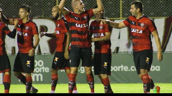 Imagem Jhemerson brilha e reservas do Vitória atropelam o Fluminense de Feira