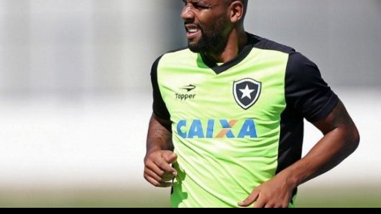 Imagem Lateral que teve nome ventilado no Vitória, segue rejeitado no Botafogo