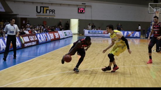 Imagem NBB: Vitória estreia nos playoffs com triunfo sobre o Campo Mourão