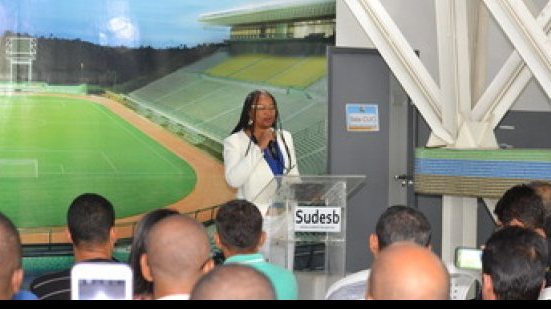 Imagem Programa de Esporte e Lazer realiza encontro no estádio de Pituaçu