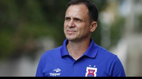 Imagem Após eliminação no estadual, Paraná aposta fichas em duelo contra o Vitória