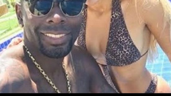 Imagem Kanu promove dia especial para namorada: “Porque toda loirinha tem seu negão”
