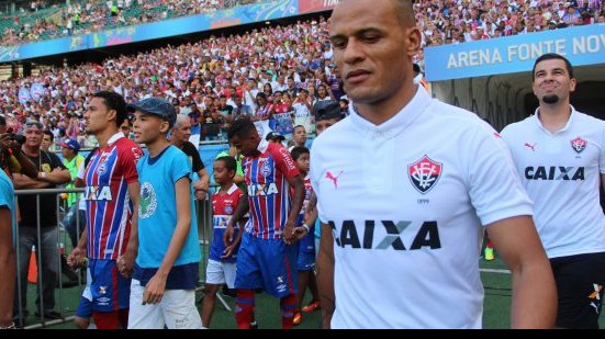 Imagem Lateral comemora boa recepção em Salvador e boa fase no Vitória