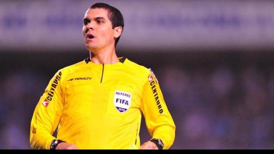 Imagem CBF divulga arbitragem completa de Paraná x Vitória