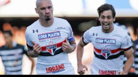 Imagem &quot;Prefiro a mãe do adversário chorando do que a minha&quot;, diz Maicon sobre gesto de Rodrigo C