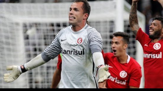 Imagem Marcelo Lomba defende pênaltis e recebe elogios no Inter