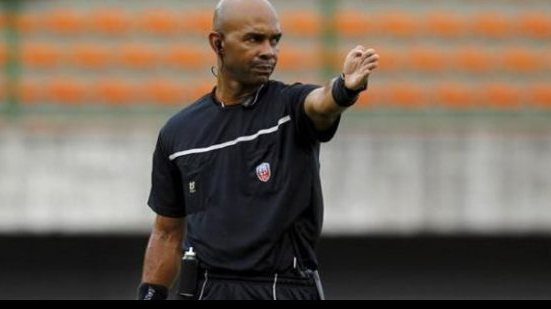 Imagem Johnn Herbert apita duelo entre Vitória e Vitória da Conquista no Barradão