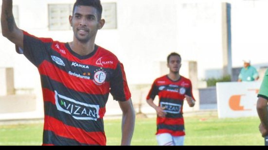 Imagem Vitória descarta acerto com destaque do Campinense; Atacante do Conquista se aproxima do Barradão