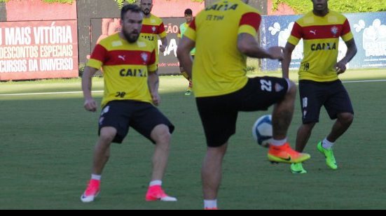 Imagem Com retornos de Kieza e Willian Farias, Vitória está relacionado para o BAVI