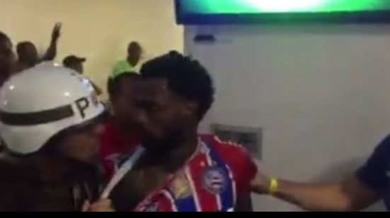Imagem Confira vídeo de confusão no BA-VI; jogadores quase foram detidos pela PM