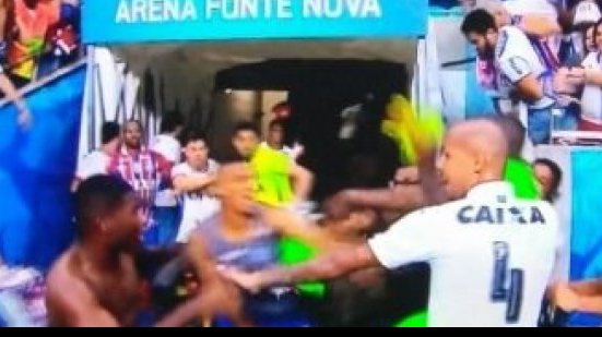 Imagem   Árbitro relata tumulto, mas não cita nomes de envolvidos