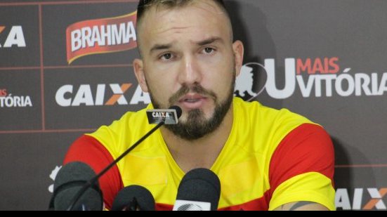 Imagem Willian Farias lamenta demissão de Argel Fucks