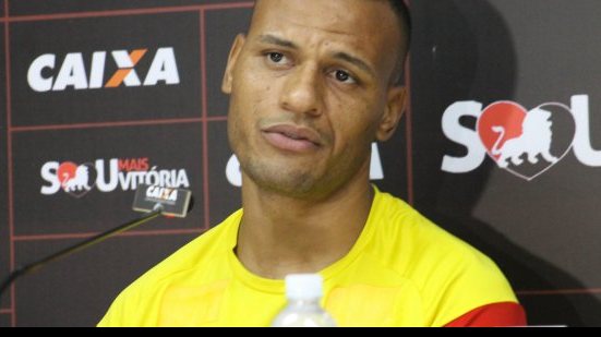 Imagem Patric comemora atuação no BAVI e espera "briga pela bola" domingo