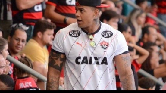 Imagem Léo Santana grava vídeo de incentivo para torcida do Vitória
