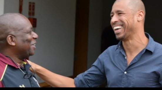Imagem Jorge Wagner visita CT do São Paulo