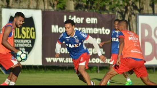 Imagem Guto comanda treino tático e faz testes no Bahia