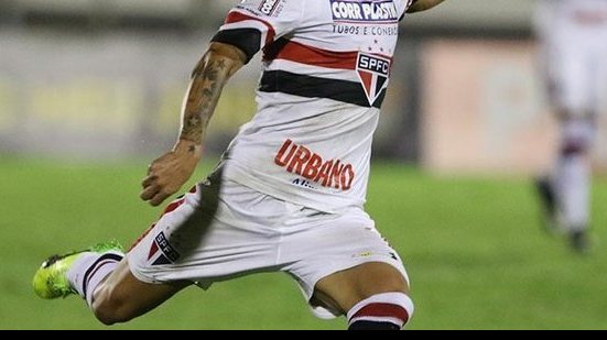 Imagem Botafogo entra na briga por atacante pretendido pelo Bahia