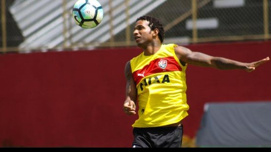 Imagem Renê Santos vive expectativa de estrear como titular diante da torcida do Vitória