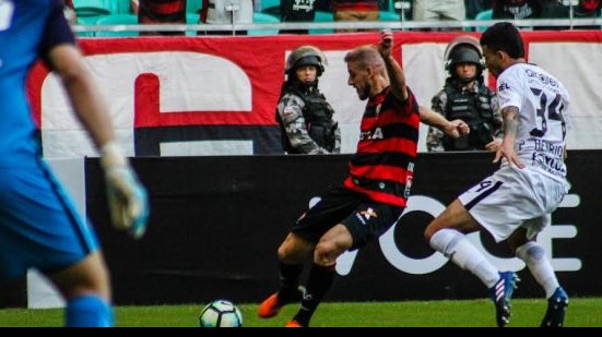 Imagem &quot;Temos que fazer diferente nos jogos&quot;, alerta Uillian Correia