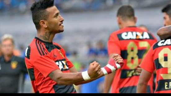 Imagem Ex-Vitória, atacante do Sport avisa ao Bahia: &quot;Vamos conquistar o título&quot; 