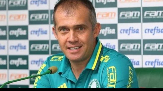 Imagem Após dizer "não" ao Vitória, Eduardo Baptista é o novo técnico do Atlético (PR)