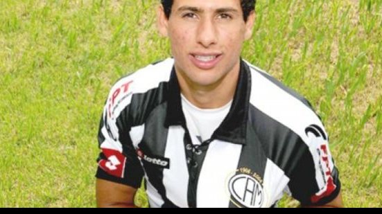 Imagem Ex-jogador do Atlético-MG morre vítima de câncer ósseo no joelho
