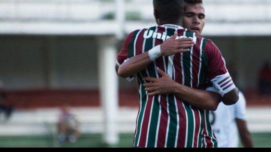 Imagem Empresário de atacante desconhece negociação com o Vitória