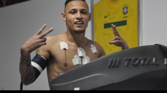 Imagem De contrato assinado, Neilton será apresentado pelo Vitória nesta sexta 