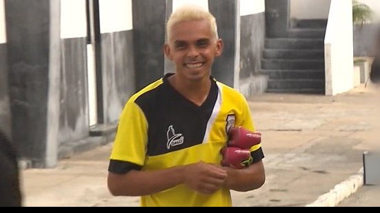 Imagem Jogador de futebol é preso em operação policial contra tráfico e roubo
