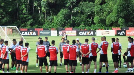 Imagem Vitória recebe Coritiba tentando vencer primeira no Brasileirão