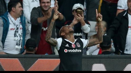 Imagem Talisca marca dois gols e Besiktas conquista o bicampeonato na Turquia