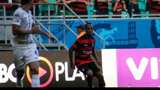 Imagem  CBF antecipa Fluminense x Vitória para as 18h