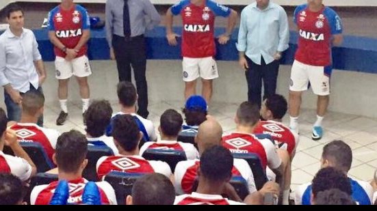 Imagem Novo técnico do Bahia é apresentado ao elenco no CT do clube
