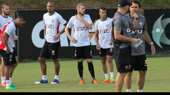 Imagem Pet faz novos testes no Vitória em treino na Toca