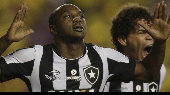 Imagem Botafogo acerta com o Cruzeiro e Sassá não vem para o Vitória