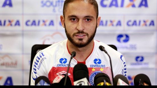 Imagem Inter avança em negociação com Régis, mas vê acerto como "difícil"
