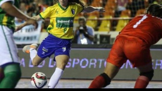 Imagem Brasileira é eleita melhor atleta universitária do mundo em 2016