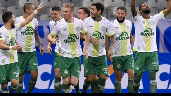 Imagem Chape vence o Cruzeiro e segue na liderança do Brasileirão