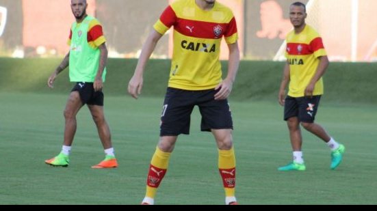 Imagem Volante pede apoio a Alexandre Gallo: “Treinador com história no futebol”