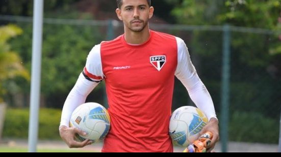 Imagem Goleiro do São Paulo quer recuperar pontos perdidos no Brasileiro em cima do Vitória 