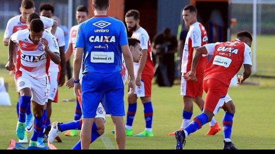 Imagem  Com Mendoza, Bahia divulga relacionados para enfrentar o Cruzeiro